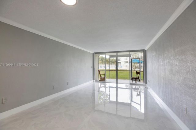 1351 NE 191 St E 106, Miami, FL 33179