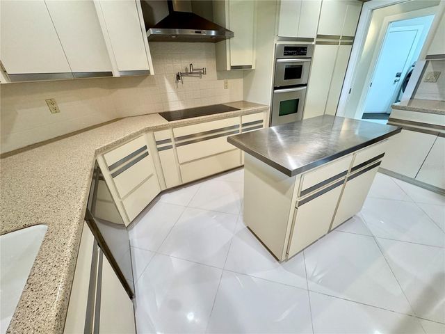 3705 TORREY PINES BOULEVARD, Sarasota, FL 34238