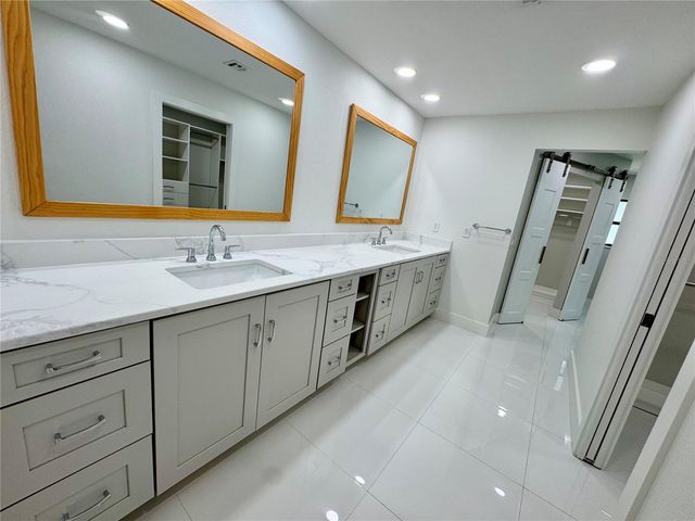 3705 TORREY PINES BOULEVARD, Sarasota, FL 34238