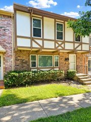 368 Westview Terrace, Arlington, TX 76013