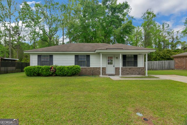 202 Sequoia Circle, Hinesville, GA 31313
