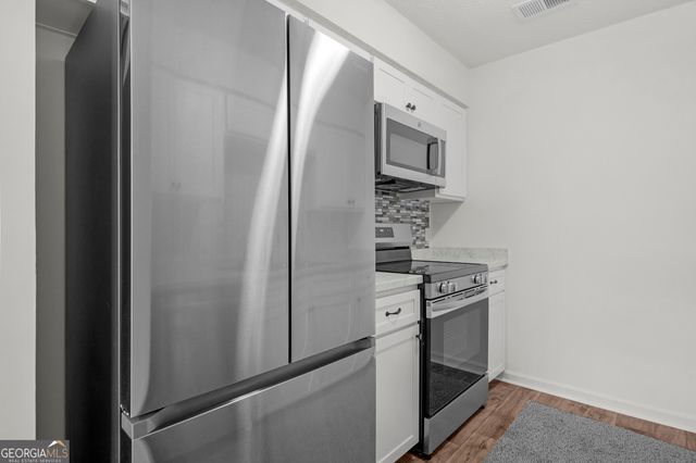 202 Sequoia Circle, Hinesville, GA 31313