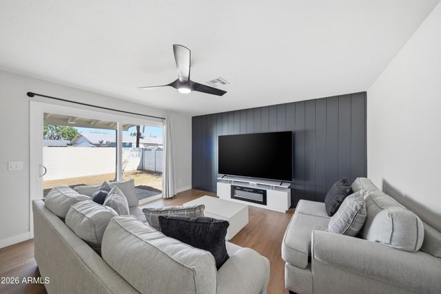 564 W Dublin Street, Chandler, AZ 85225