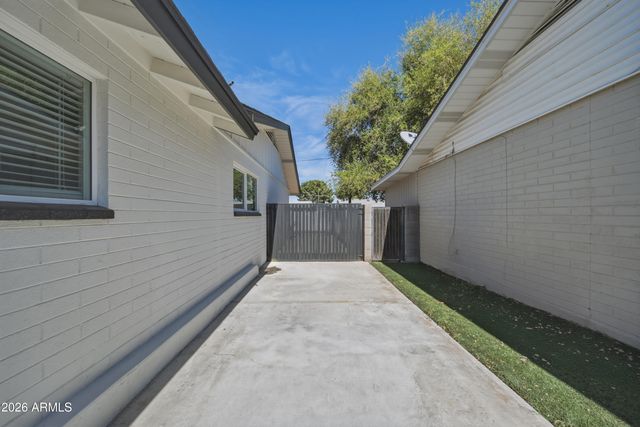 564 W Dublin Street, Chandler, AZ 85225