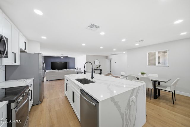 564 W Dublin Street, Chandler, AZ 85225