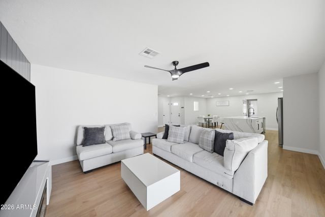 564 W Dublin Street, Chandler, AZ 85225