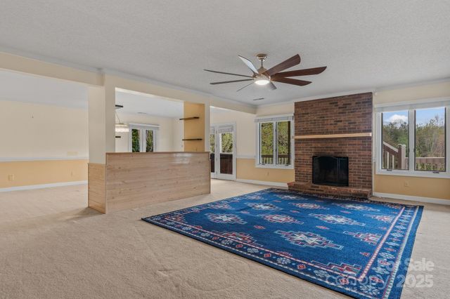 6 Valley Drive, Weaverville, NC 28787