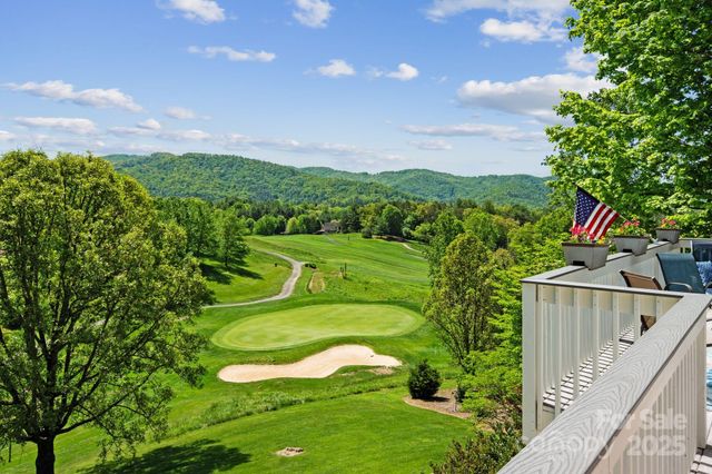 6 Valley Drive, Weaverville, NC 28787