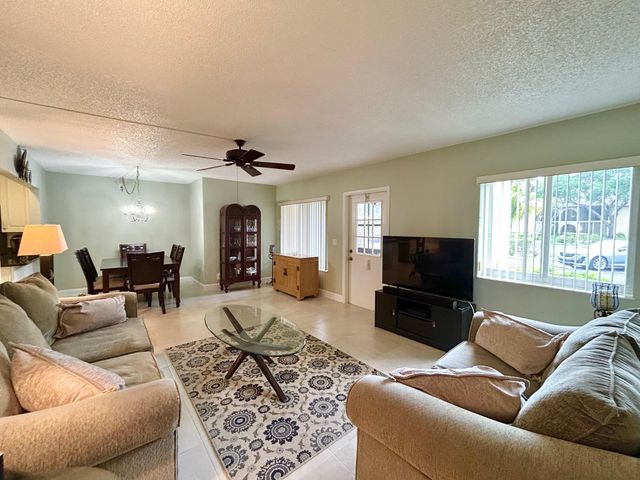140 Lake Pine Circle A-1, Greenacres, FL 33463
