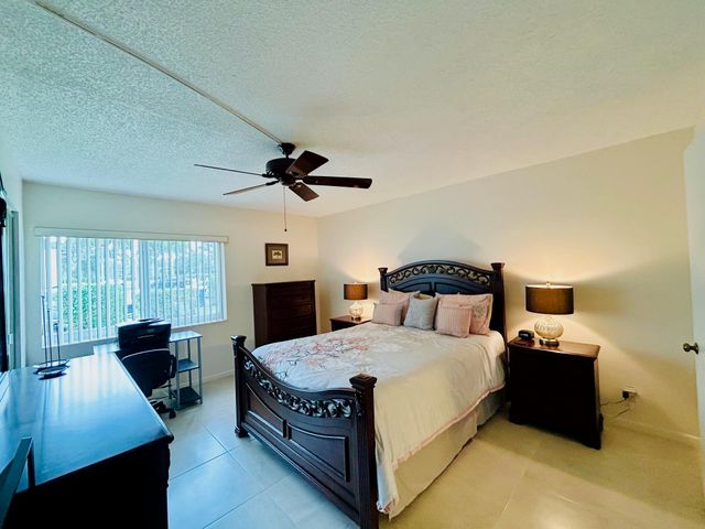 140 Lake Pine Circle A-1, Greenacres, FL 33463