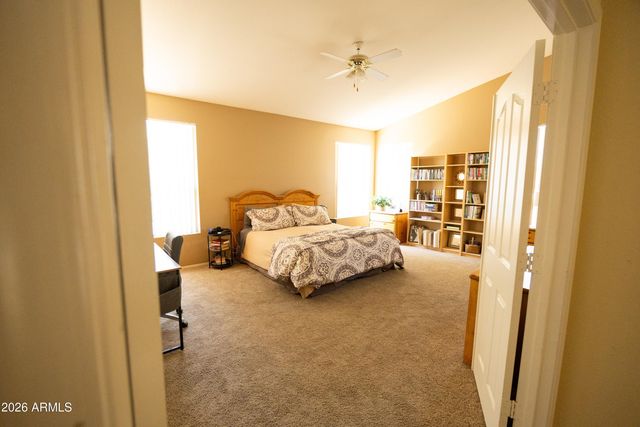 6738 W WAHALLA Lane, Glendale, AZ 85308