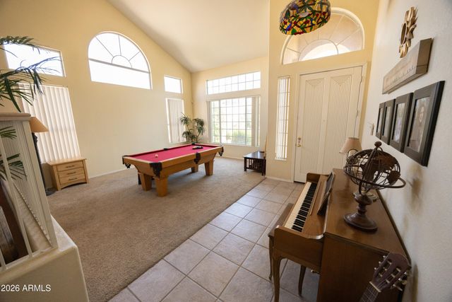 6738 W WAHALLA Lane, Glendale, AZ 85308