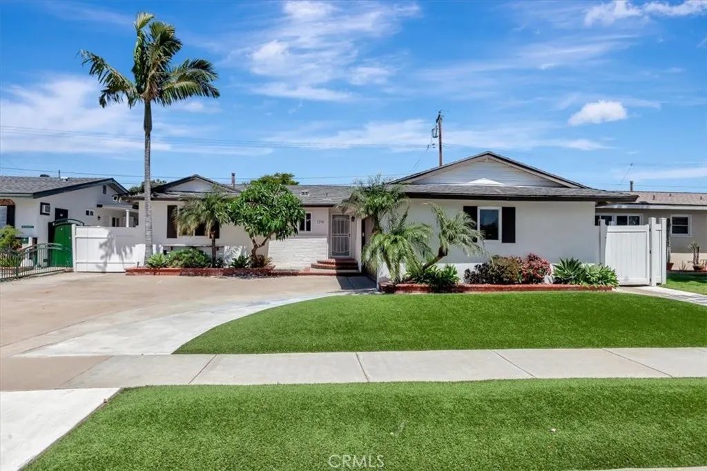 1298 Watson, Costa Mesa, CA 92626