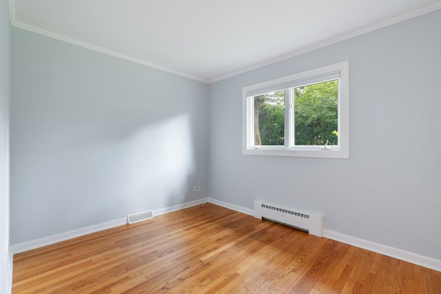 301 N Derbyshire Avenue, Arlington Heights, IL 60004