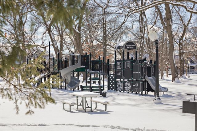 715 E State Street, Traverse City, MI 49686