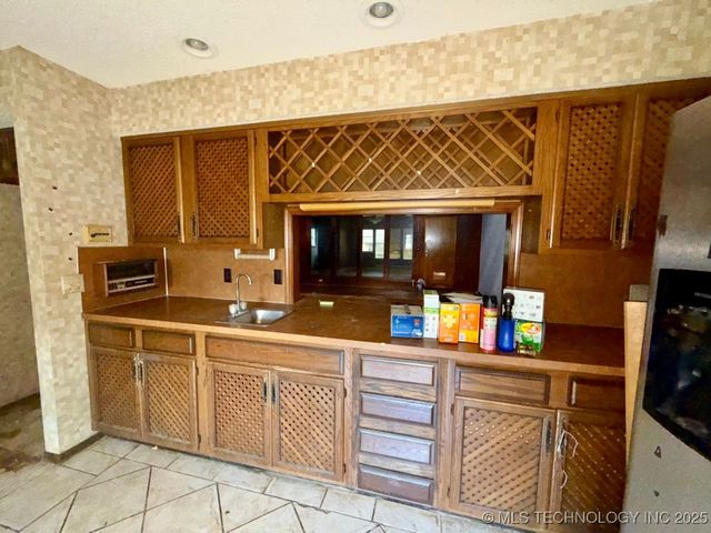 6529 S 110th Avenue E, Tulsa, OK 74133