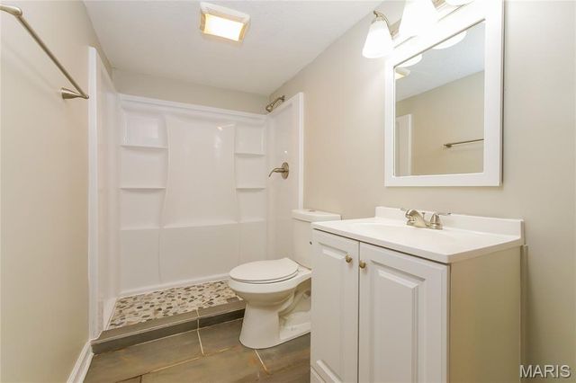 3702 E 106th Terrace, Kansas City, MO 64137