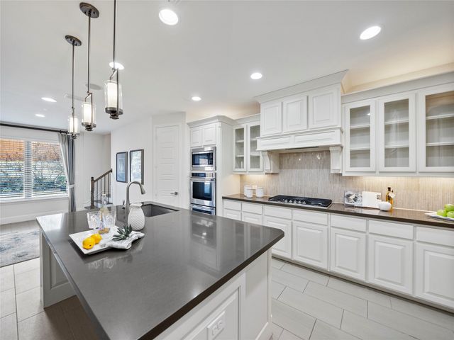 2805 Walnut Creek Lane, The Colony, TX 75056