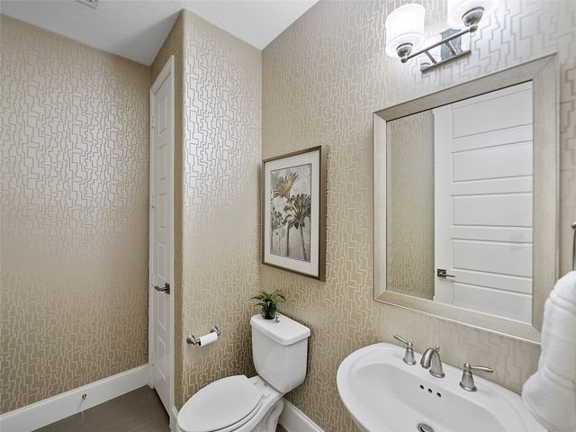 2805 Walnut Creek Lane, The Colony, TX 75056