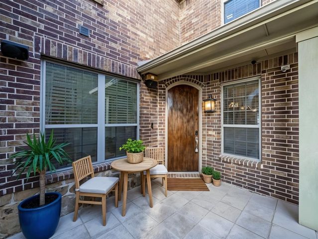 2805 Walnut Creek Lane, The Colony, TX 75056