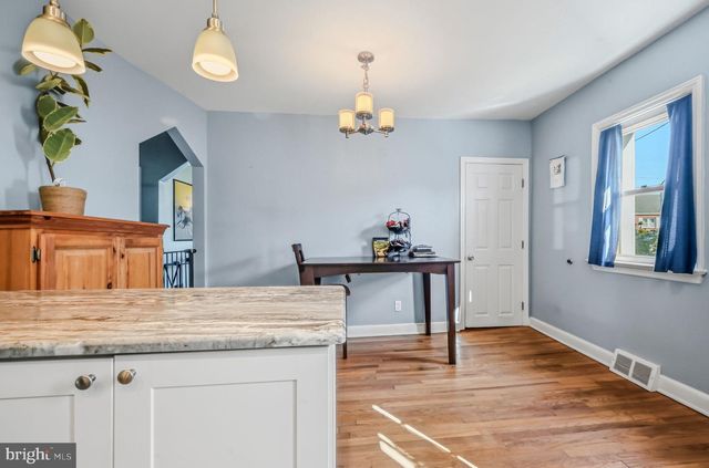 2304 HENLOPEN AVE, Wilmington, DE 19804