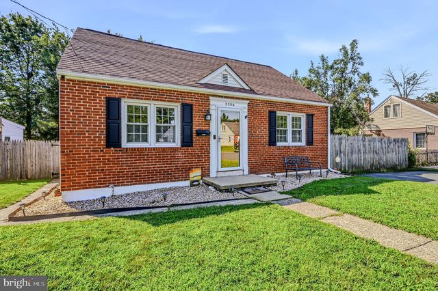 2304 HENLOPEN AVE, Wilmington, DE 19804