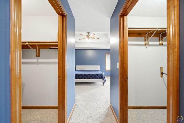 6024 SW 40th Ter, Topeka, KS 66610