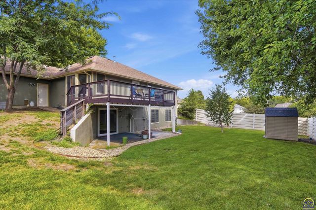6024 SW 40th Ter, Topeka, KS 66610