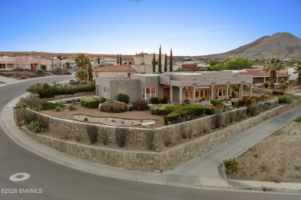 6884 Via Emma, Las Cruces, NM 88007