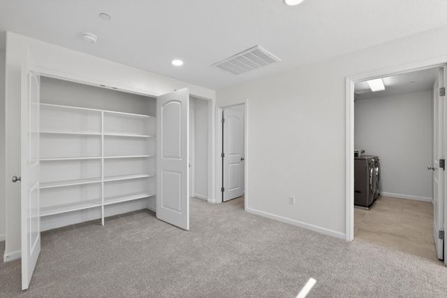 4076 Branigan Lake Way, Rancho Cordova, CA 95742