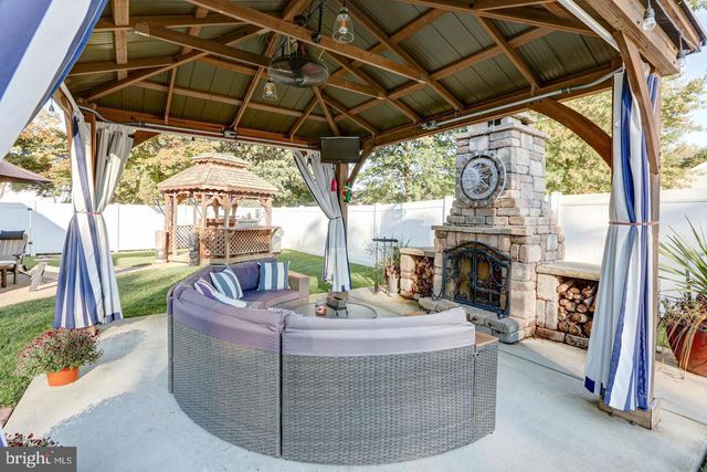 110 N RIVER DR, Pennsville, NJ 08070