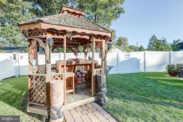 110 N RIVER DR, Pennsville, NJ 08070