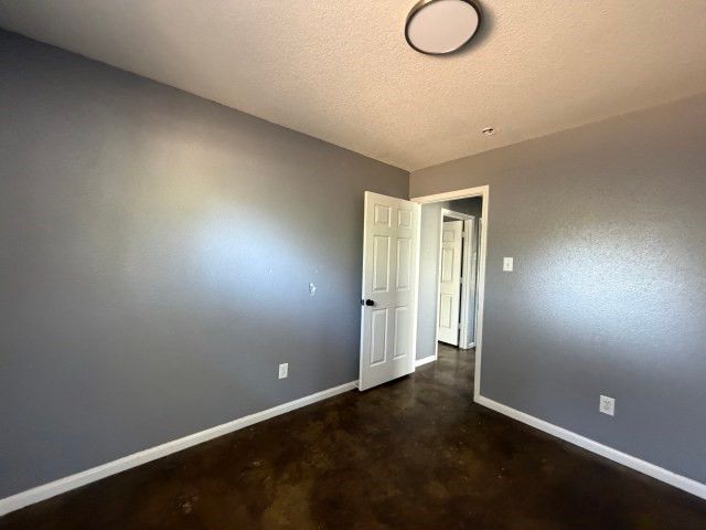 207 S Creek Street, Fredericksburg, TX 78624