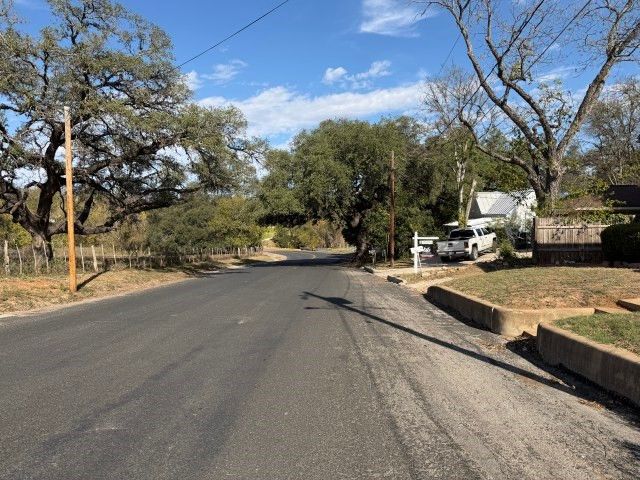 207 S Creek Street, Fredericksburg, TX 78624