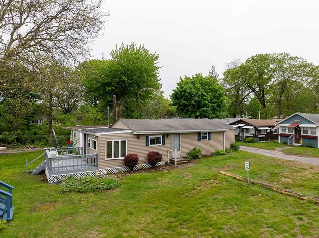 46 E Andrew Comstock Road, Warwick, RI 02886