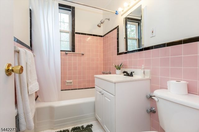 101 Gates Ave 4, Montclair Twp., NJ 07042