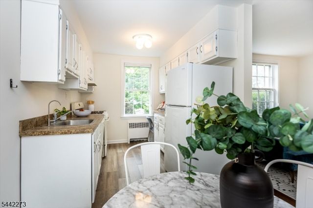 101 Gates Ave 4, Montclair Twp., NJ 07042