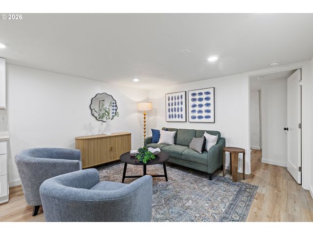 3521 Ne 69TH Ave, Portland, OR 97213