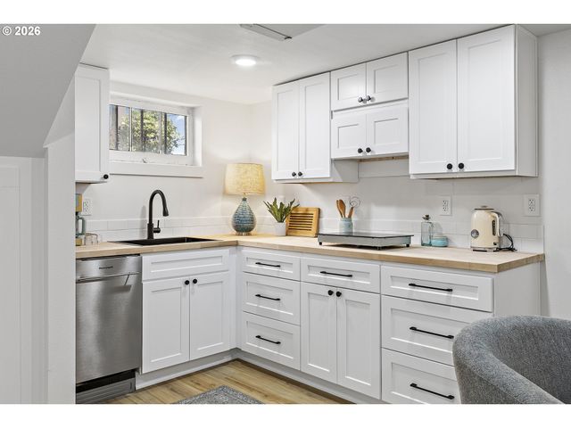 3521 Ne 69TH Ave, Portland, OR 97213