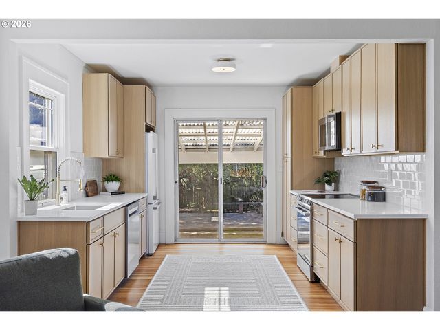 3521 Ne 69TH Ave, Portland, OR 97213