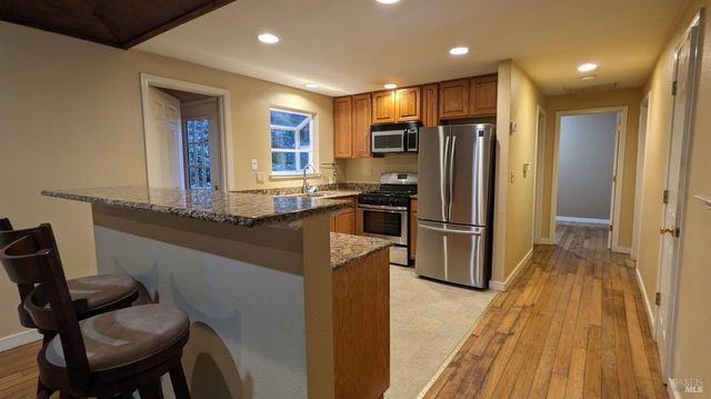 19026 Hidden Valley Rd, Guerneville, CA 95446