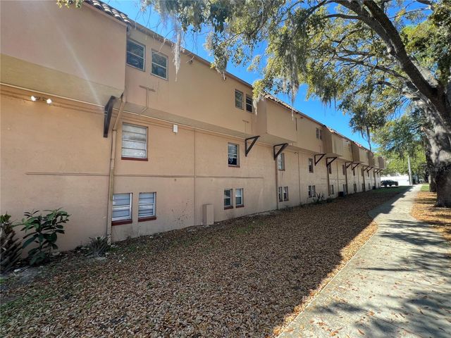 914 SW 8TH AVENUE 44, Gainesville, FL 32601