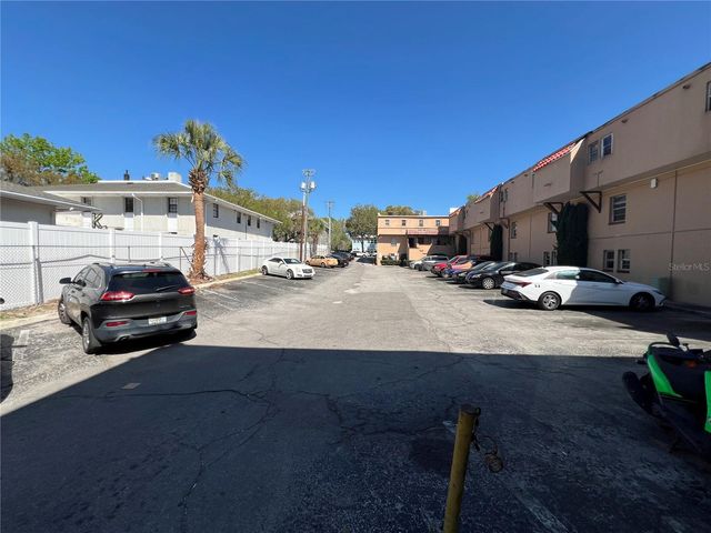 914 SW 8TH AVENUE 44, Gainesville, FL 32601