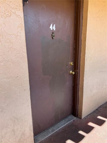 914 SW 8TH AVENUE 44, Gainesville, FL 32601