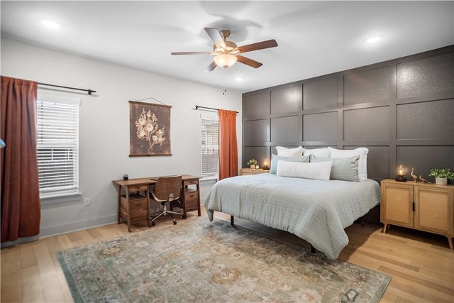 139 N Hawkstone Drive, Fayetteville, AR 72704