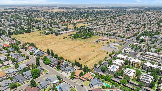 8240 Elk Grove Florin Rd, Sacramento, CA 95829