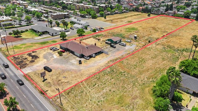 8240 Elk Grove Florin Rd, Sacramento, CA 95829