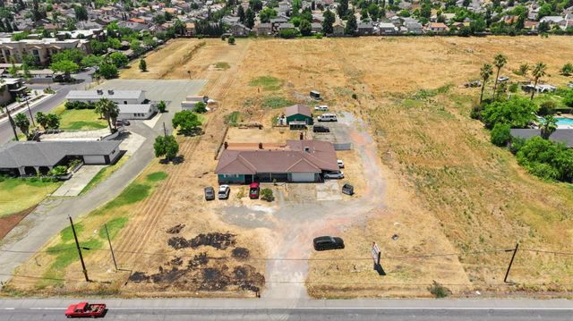 8240 Elk Grove Florin Rd, Sacramento, CA 95829