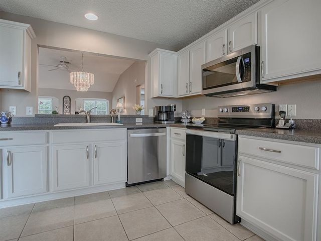 3067 SOUTHERN TRACE, The Villages, FL 32162