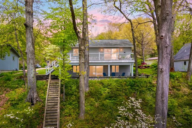 28015 North Street, Gobles, MI 49055